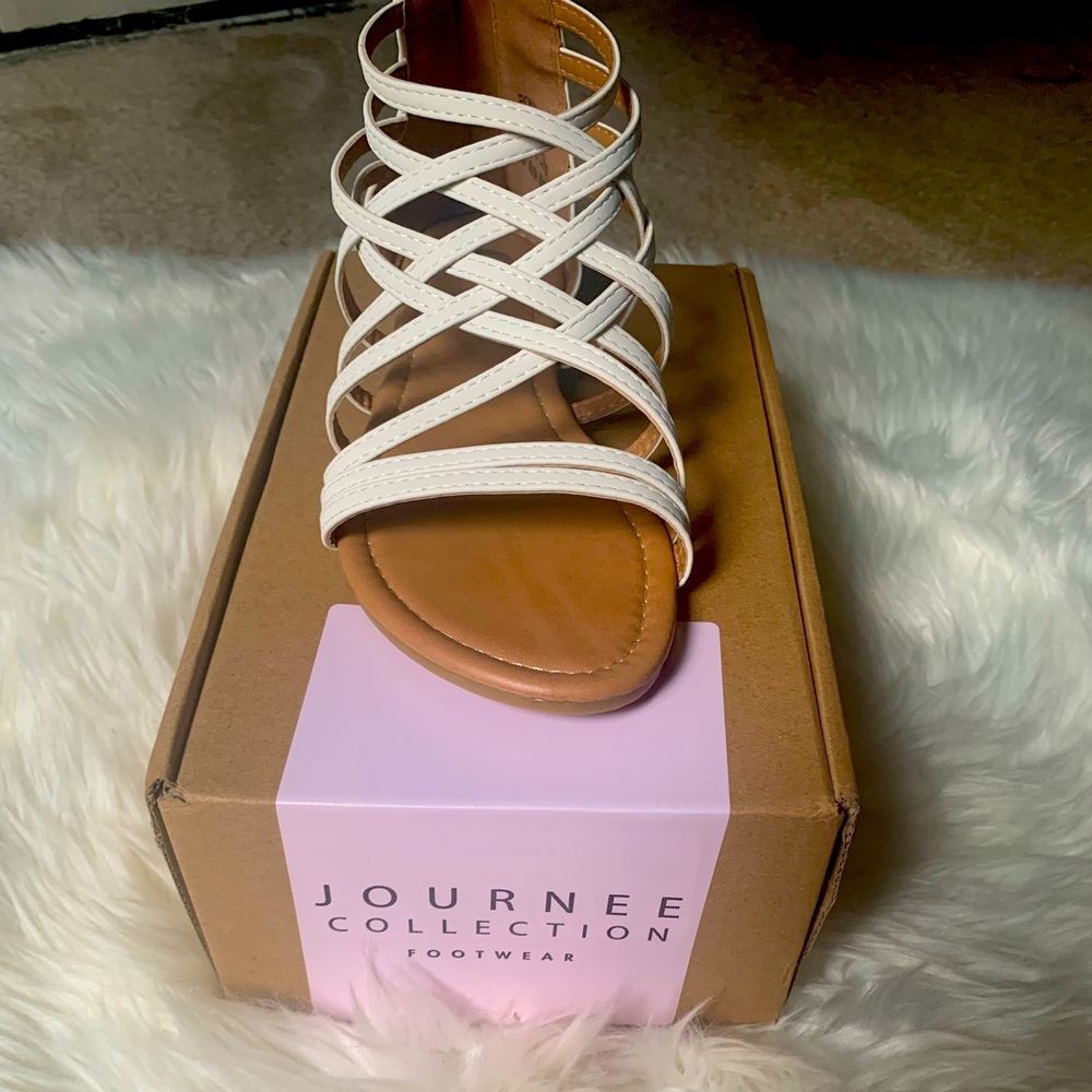 Journee collection hanni sandal